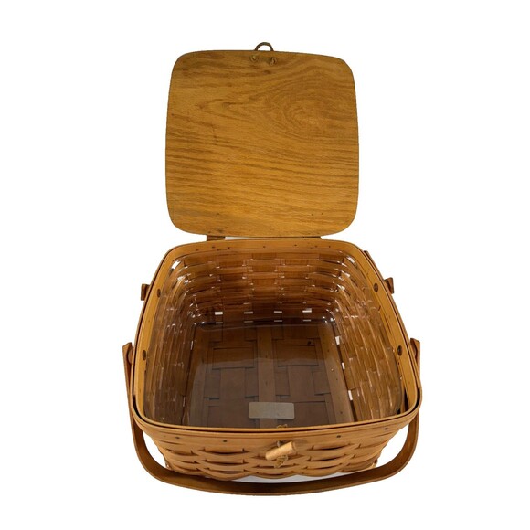 2001 Longaberger Small Picnic Basket w/Lid & Protector Handwoven USA - Picture 2 of 3